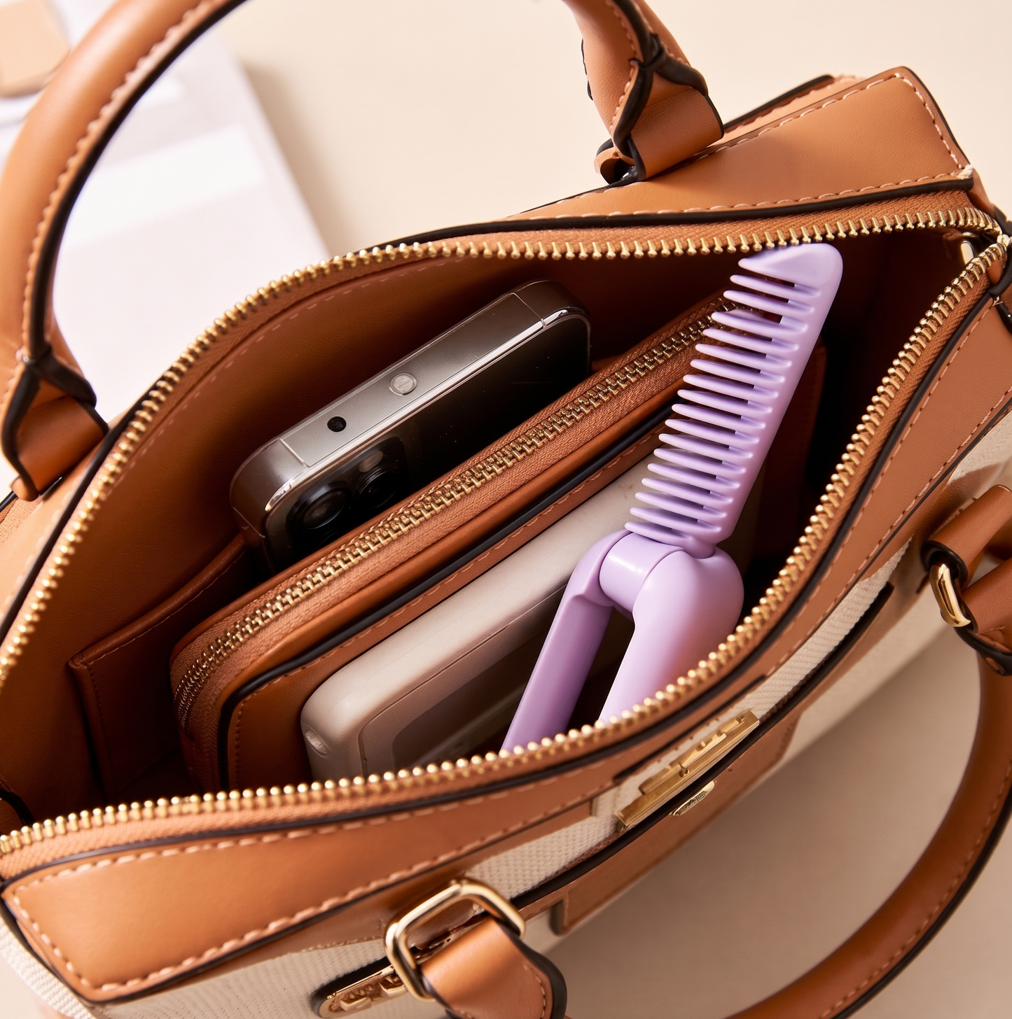 Cepillo Alisador Portátil Plegable – Cabello Liso y Perfecto Donde Vayas